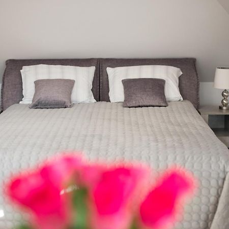 Petro Delux Apartments Kaunas Luaran gambar