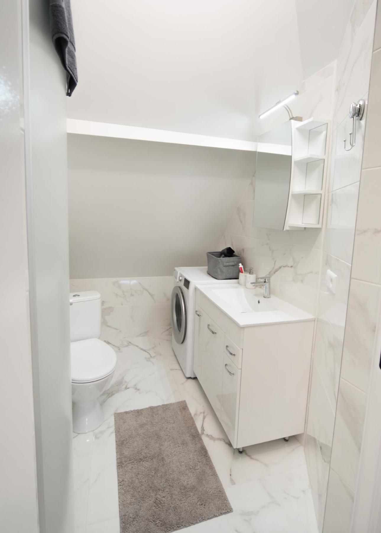 Petro Delux Apartments Kaunas Luaran gambar