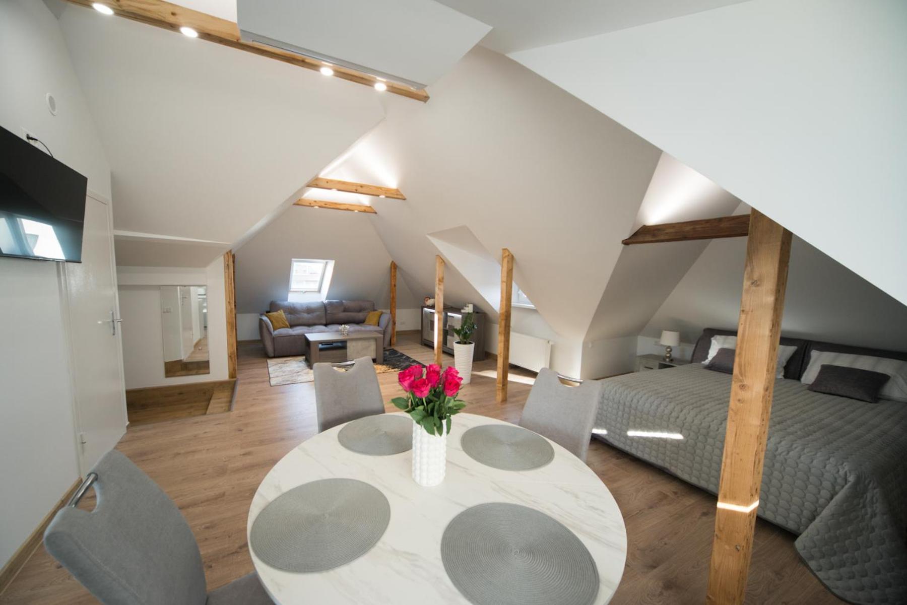Petro Delux Apartments Kaunas Luaran gambar
