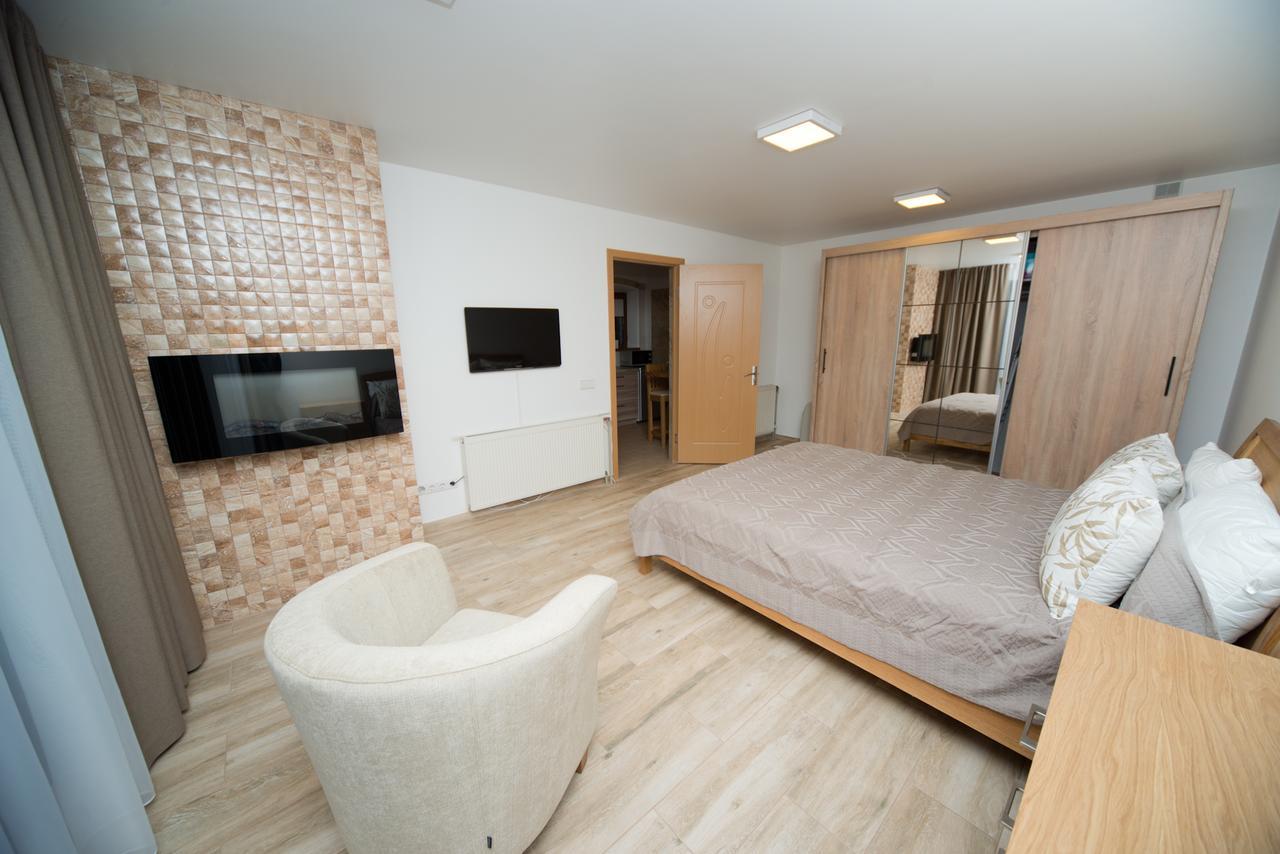 Petro Delux Apartments Kaunas Luaran gambar