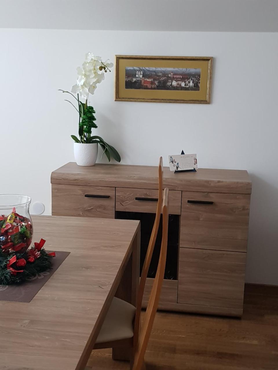 Petro Delux Apartments Kaunas Luaran gambar